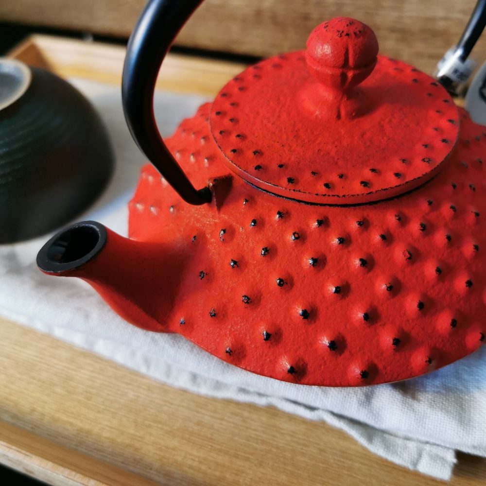 Iwachu Cast Iron Teapot Kambin – Red 320ml