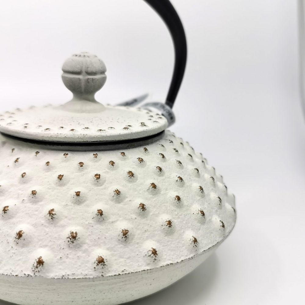 Iwachu Cast Iron Teapot Kambin – White 320ml