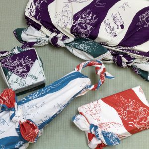 Musubi Furoshiki ChoJu Jinbutsu Giga / Diagonal Picture Scroll – Red/Blue 48cm